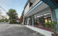 Penginapan Artha - albergo