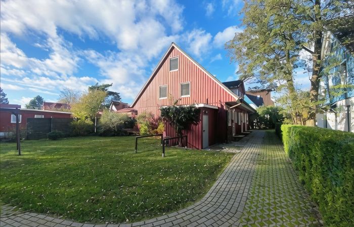 Beautiful vacation home in a top location with a large garden - for family and friends