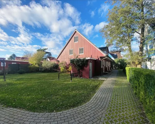 Beautiful vacation home in a top location with a large garden - for family and friends オストゼーバート・プレロウのホテル