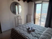 Beautiful apartment on Lake Como with private garden and lake view