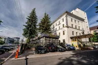 Imperial Palace Hotel - parking