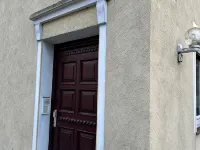 Large apartment in the center of Plön within walking distance to the lake/shops. Children's room Hotels in Plon