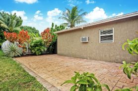 Stylish North Miami Guesthouse with King Bed, Parking, WIFI