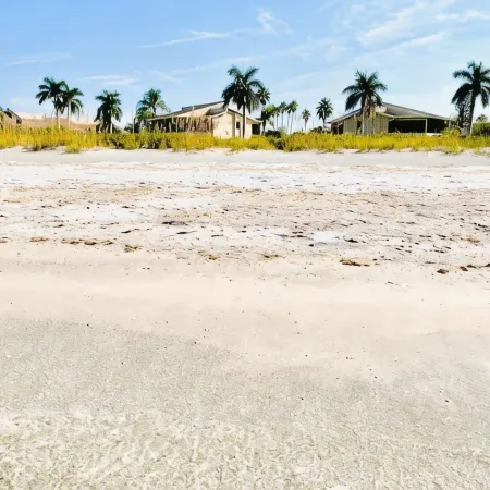 Cozy private beach condo