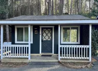 Lakeview Country Cabin ~ Studio w/ 2 Queen Beds