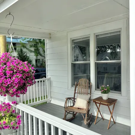 3-bedroom apartment in charming Southend Burlington