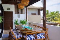 DELUXE PENTHOUSE VILLA THE PALMS - Homestays
