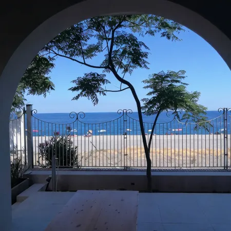 Villa by the sea, perfect for families