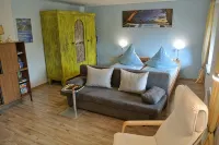 Vacation apartment in a quiet location by the flowing waters of the River Theel - 公寓