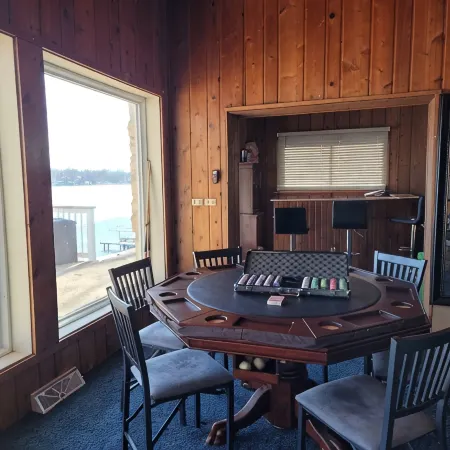 Large Waterfront Home w/ Boat Rental Available, Great for Family Vacation.