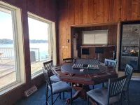 Large Waterfront Home w/ Boat Rental Available, Great for Family Vacation. - 3 estrellas