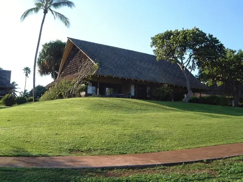 Kaluako'i Resort Cottage 1A Beachfront Rental - Molokai, Hawaii - พร้อมWifi