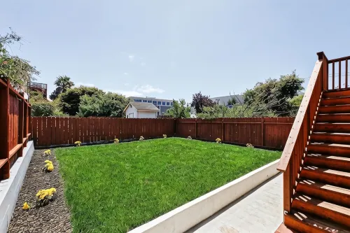 Luxury living minutes from the heart of SF! One block away from Bart station. - Wifi