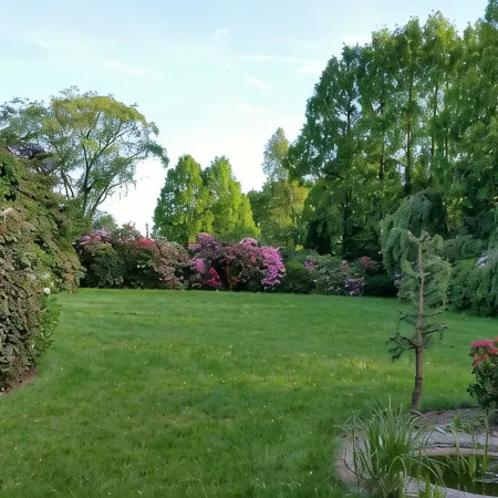 Vacation apartment "Kaminzimmer" in the 2-stall country house in the Rhodo garden.