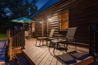 Peaceful 2-Bedroom Cabin near Lake Hope State Park in the Hocking Hills Region - 4 stjerner
