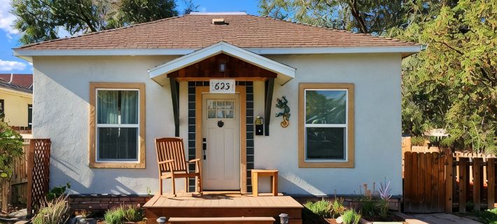 Charming Historic Bungalow モントローズのホテル