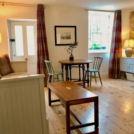 Lovely beachfront Apartment with private courtyard
