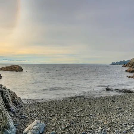 Orca Point Beachfront Suite: Enjoy Your Private Beach Seconds Outside Your Door!