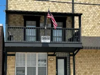 Pop & Grand's on the Square!  Apartment with a balcony on the square Hotels in Stone County
