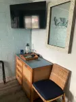 Charming studio in terrific Pacific Beach with WiFi. Under 5 min walk to beach - Wi-Fi