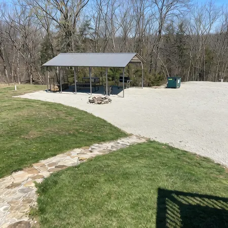 Family-Friendly Home. Sleeps 14. Just minutes away from Mark Twain Lake.
