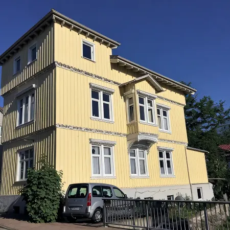 The city apartment with a feel-good character. Close to the center and yet in the countryside. Отели в г. Бад-Гарцбург