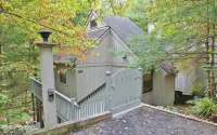 Spectacular Treehouse - Lake, Firepit + Free Wine