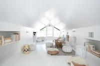 Spacious and Charming- Walk to Rainey Street - บังกะโล