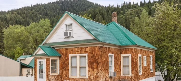 Charming, cozy, vintage house located in the historic Silver Valley. Hotels in Shoshone County