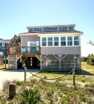Charming OCEANSIDE Cottage Steps from the Beach in South Nags Head - 비치