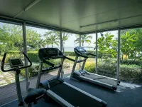 Escape Condominium Beachfront Suites - Mae Phim マン島周辺のホテル