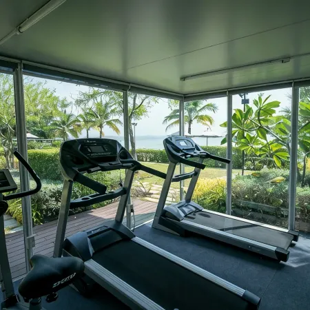 Escape Condominium Beachfront Suites - Mae Phim