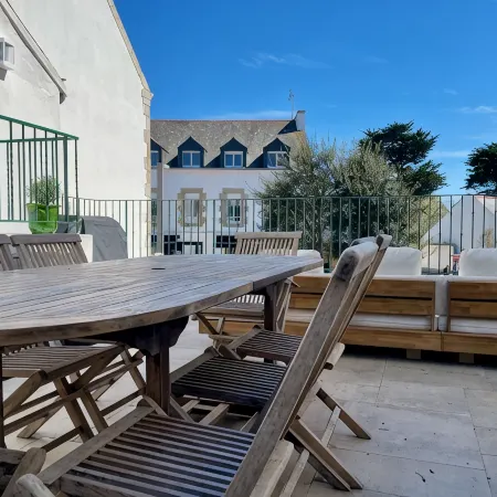Léclat-6p-centre-ville-terrasse -parking-wifi