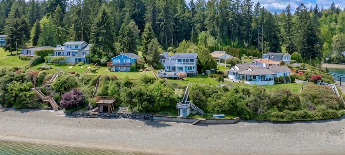 WATERFRONT 3BR/2BA MT RAINIER VIEWS, PRIVATE BEACH Hotels in Pierce County