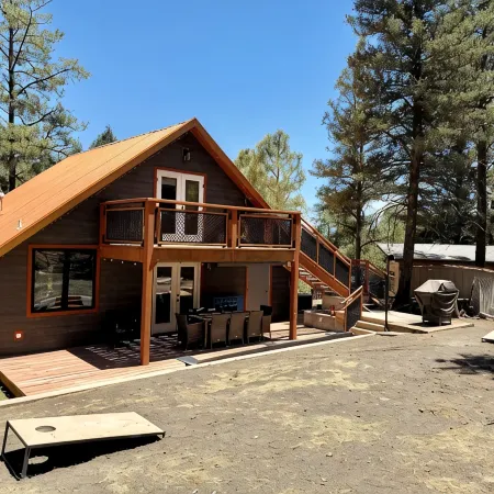Modern Mountain Cabin with AC, Beautiful Views. 3 Min to Midtown.