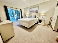 Private & Spacious Lake Superior Lakefront Cabin: Beach Access Parking & Firepit - 4-Star