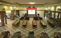 Candisari Hotel & Resto