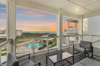 New 3800sf custom home with unobstructed ocean views and private pool - 4-Star