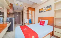 RedLiving Apartemen Easton Park Jatinangor - Rajes Room - Pools