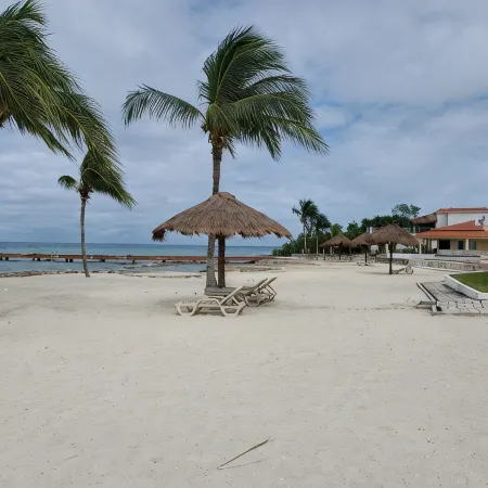 Costa del Sol Beachfront Villa - Seasonal Value Rates & Epic Sunsets