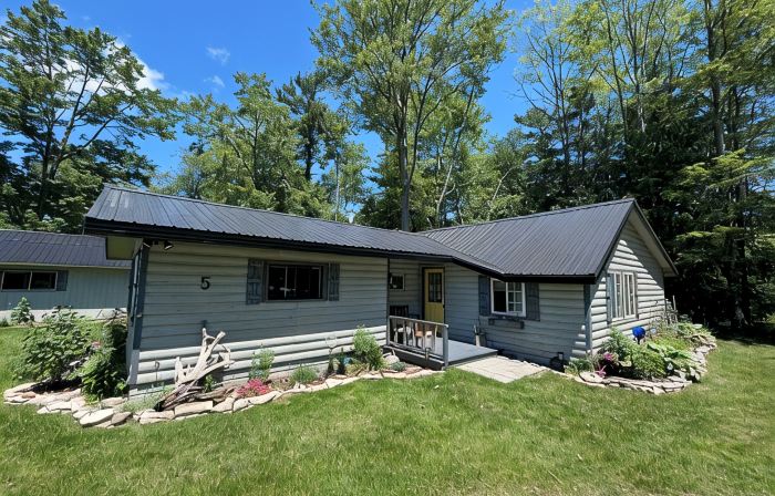 3 Seasons of Adventures on Indian Lake/Sunset View Resort/Cabin #5