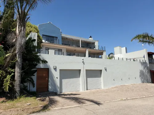 59 LongSantos - Apartments
