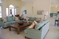 Beautiful Home in Key Colony Beach! Private Pool. Dock. Tiki Hut - 4-Star