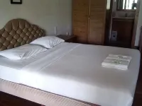 Hotel Taman Piknik Hotels near Puncak Pass