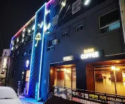 Happy Q Motel