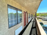 Palms Inn & Suites Hotels in Palmdale