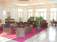 Terres de France - Appart'Hotel le Splendid Hotels in Allevard