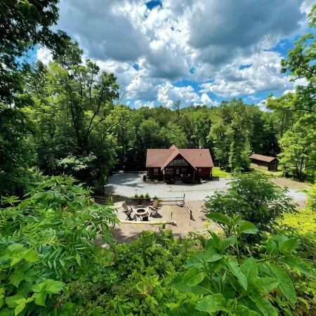 Summer Vaca Deals-Book Today; 8 Min to Downtown - Hot Tub, Game Rm, Firepit