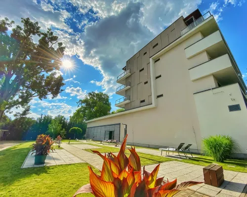 Imola Hotel Platan Hotels in Eger