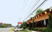 Ruean Narisara Resort - Resorts